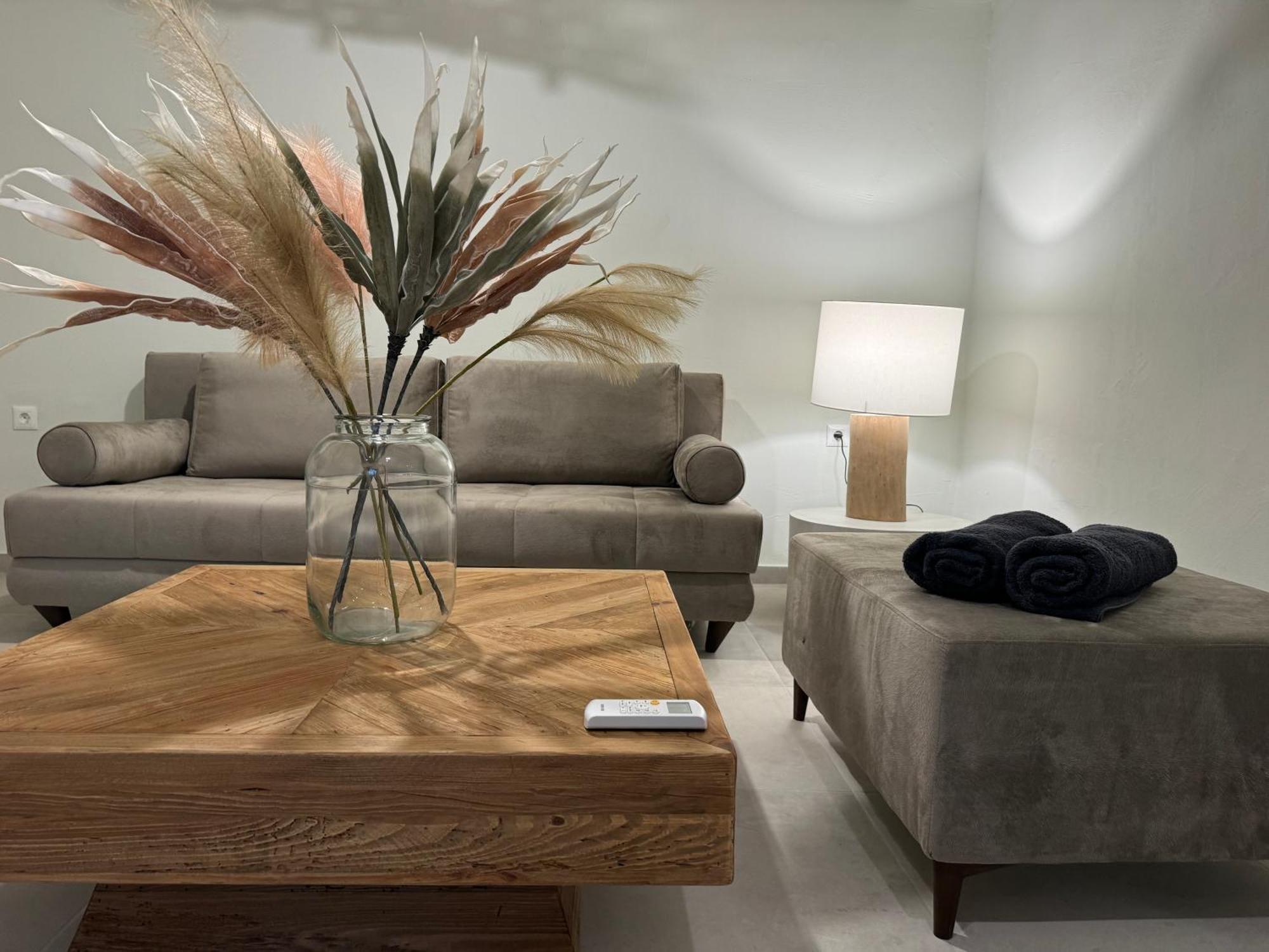 The Noverian Bios Santorini Boutique Hotel ثيرا الغرفة الصورة